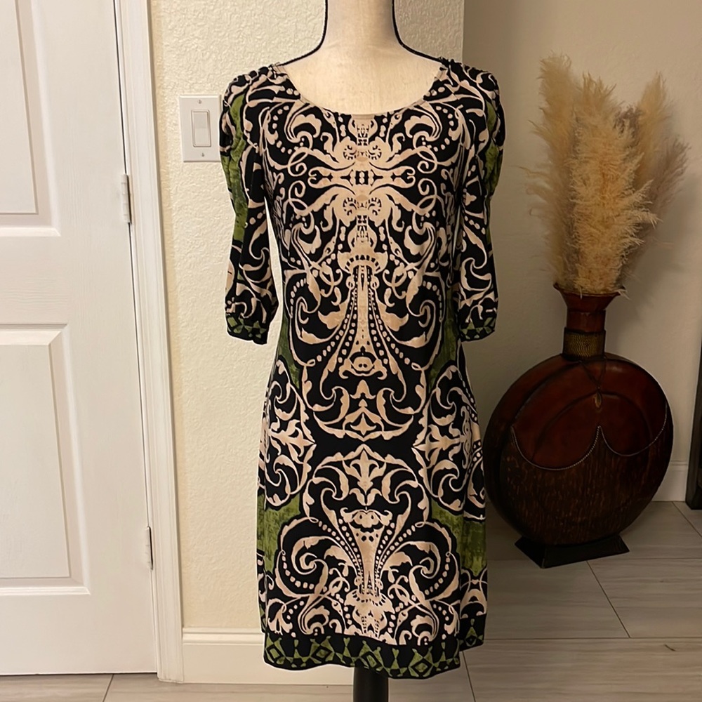 💚🖤💛Donna Morgan size 4 Shift Dress Green, Tan and Black - Geometric